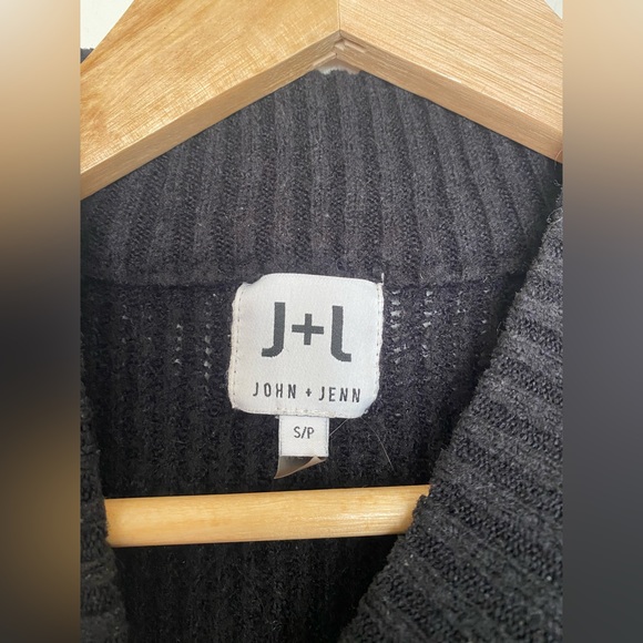 J and J mock neck sweater - black and white color blocking - size S - Picture 12 of 14